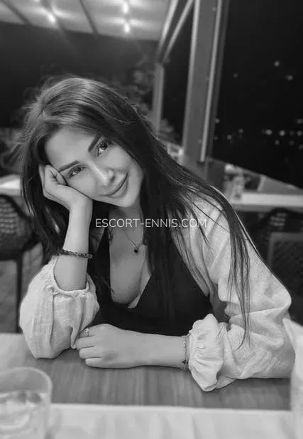 Escort Ennis Hanna — 1