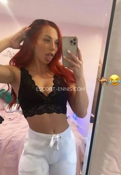 Escort Ennis Karolina — 2