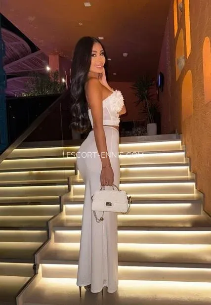 Escort Ennis Kendall — 3