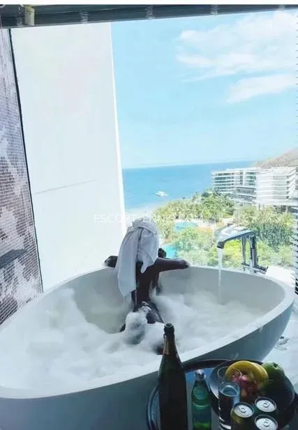 Escort Ennis Jada — 1