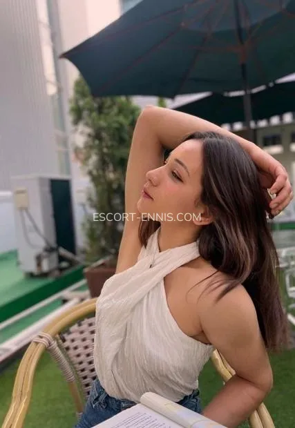 Escort Ennis Keira — 2