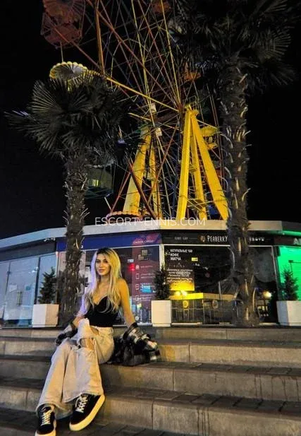 Escort Ennis Keira — 1