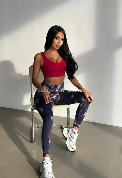 Escort Ennis Kendall — 2