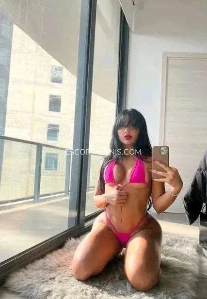 Escort Ennis Emilia — 8