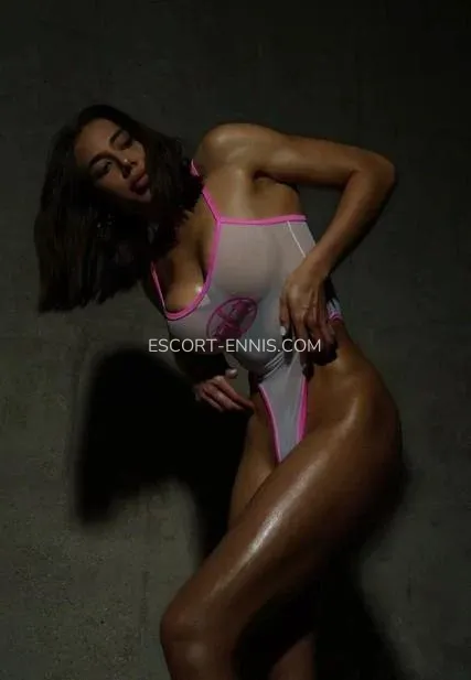Escort Ennis Ariana — 5