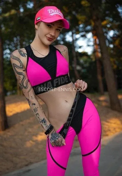 Escort Ennis Madelyn — 5