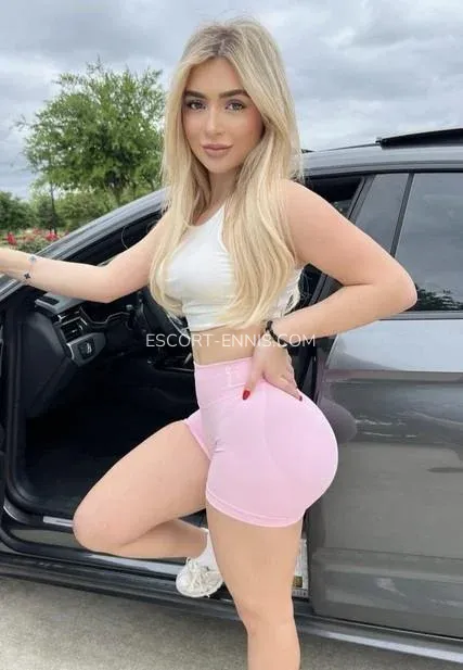Escort Ennis Isaura — 1