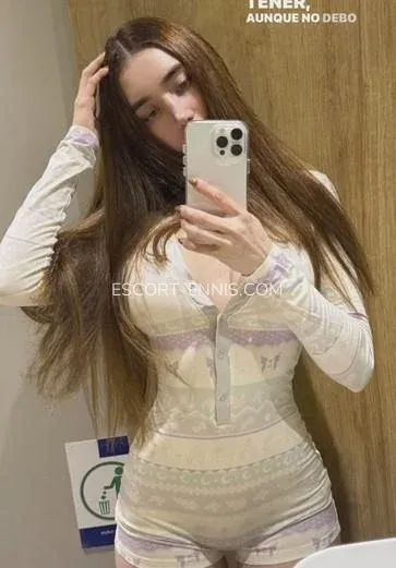 Escort Ennis Fabricia — 1