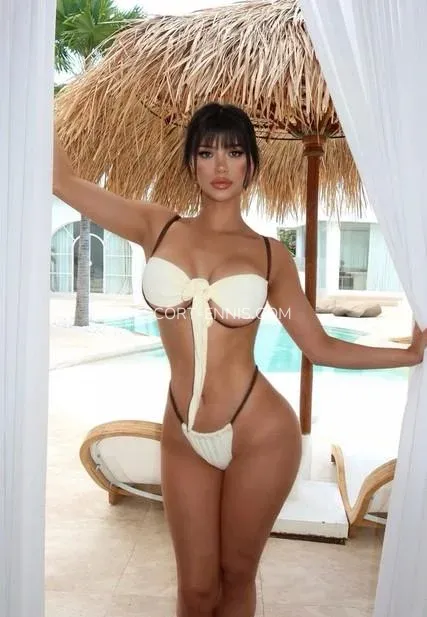 Escort Ennis Aliyah — 7