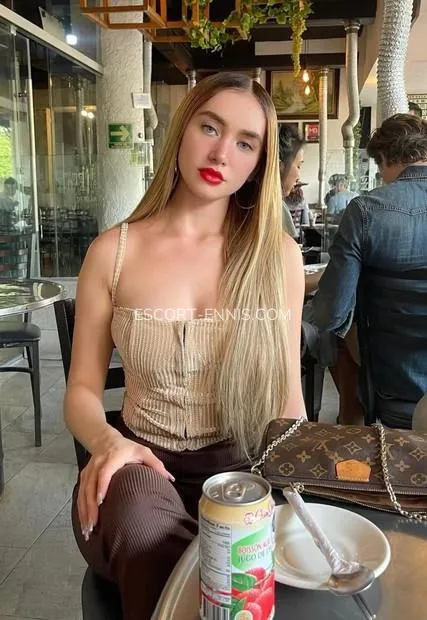 Escort Ennis Fabricia — 2