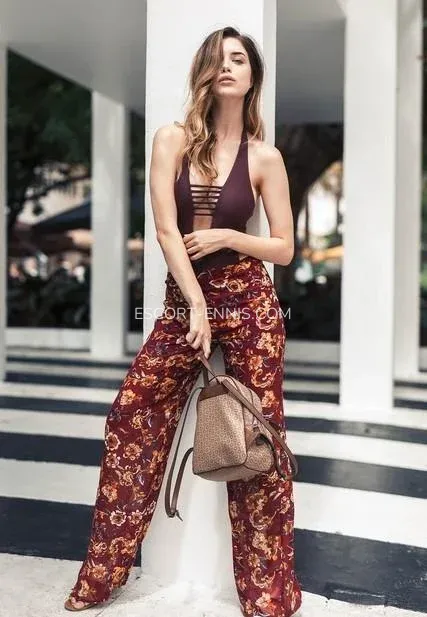 Escort Ennis Aubrey — 1