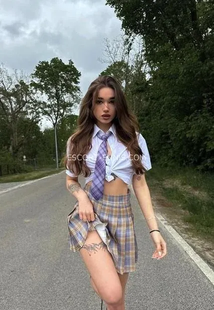 Escort Ennis Ellinor — 4