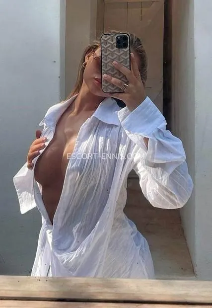 Escort Ennis Valerie — 2