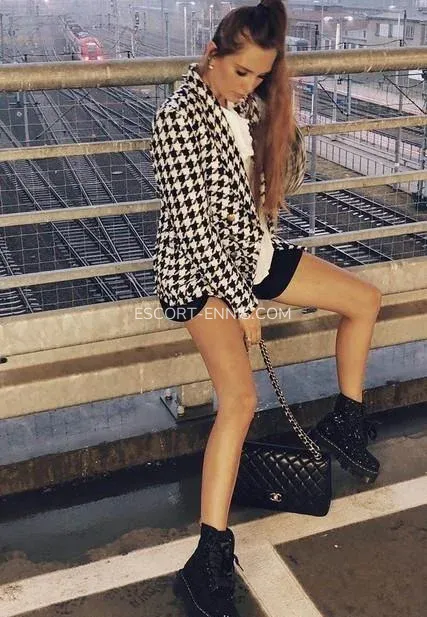 Escort Ennis Louise — 5