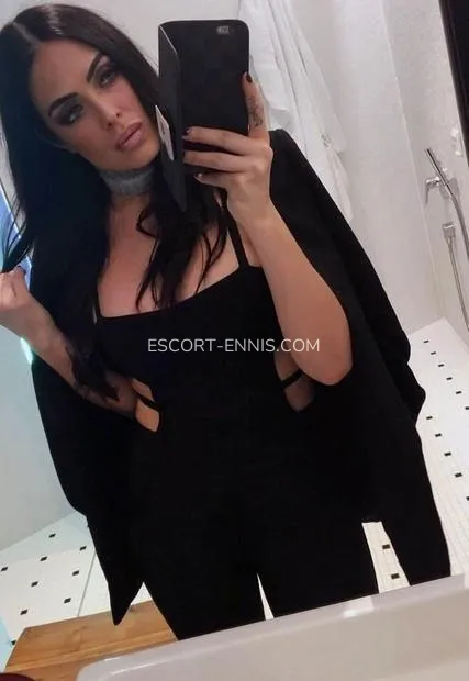 Escort Ennis Amelia — 2