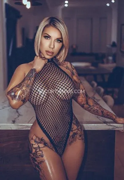 Escort Ennis Riley — 10